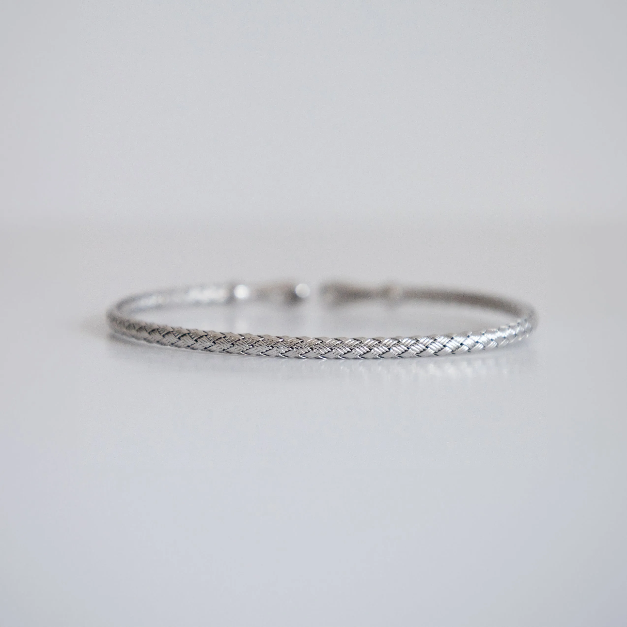 14K White Gold Bangle with 1ct Lab-Grown Diamonds (E Color, VS1 Clarity)