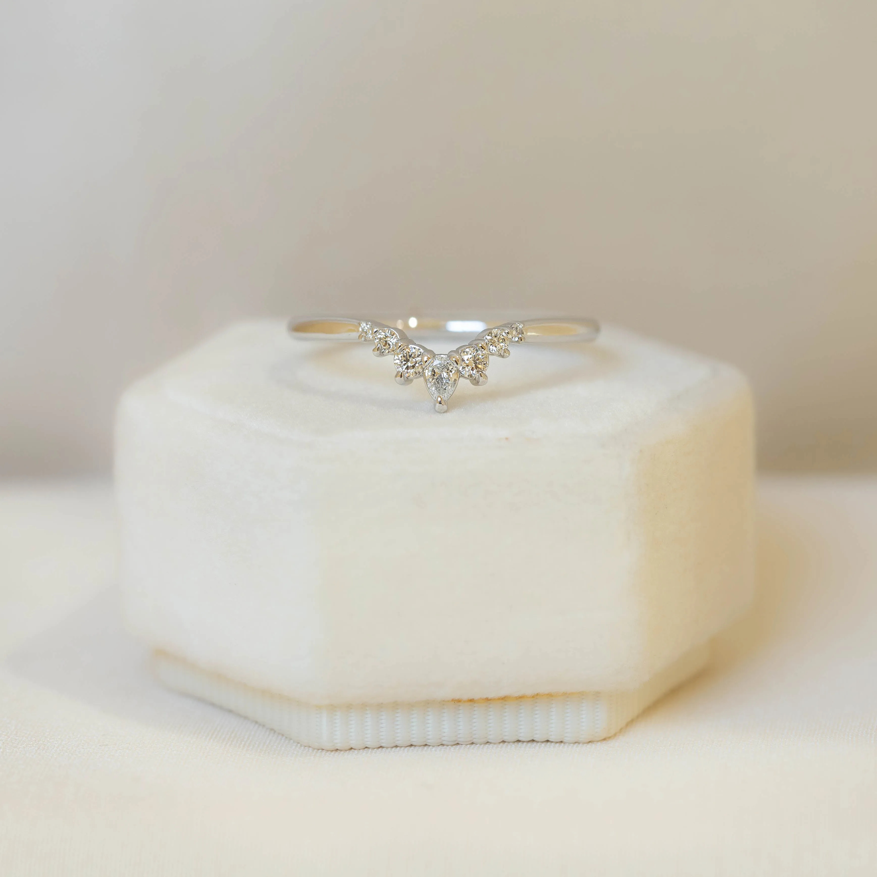 14kw Pear New Swoop Contour Diamond Band