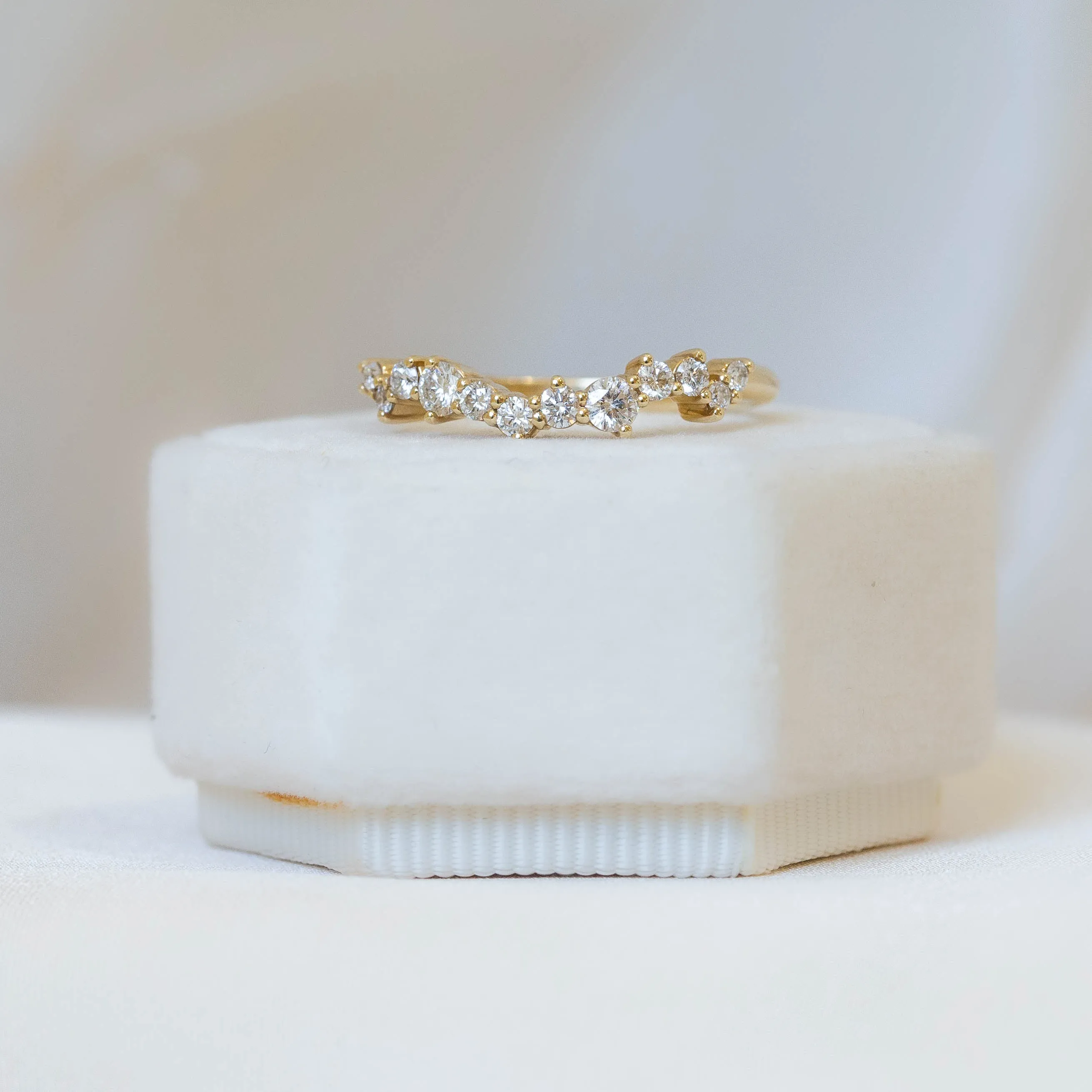 14ky .30ctw Diamond Scattered Band