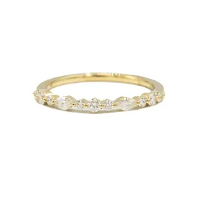 14ky Shared Prong Diamond Band