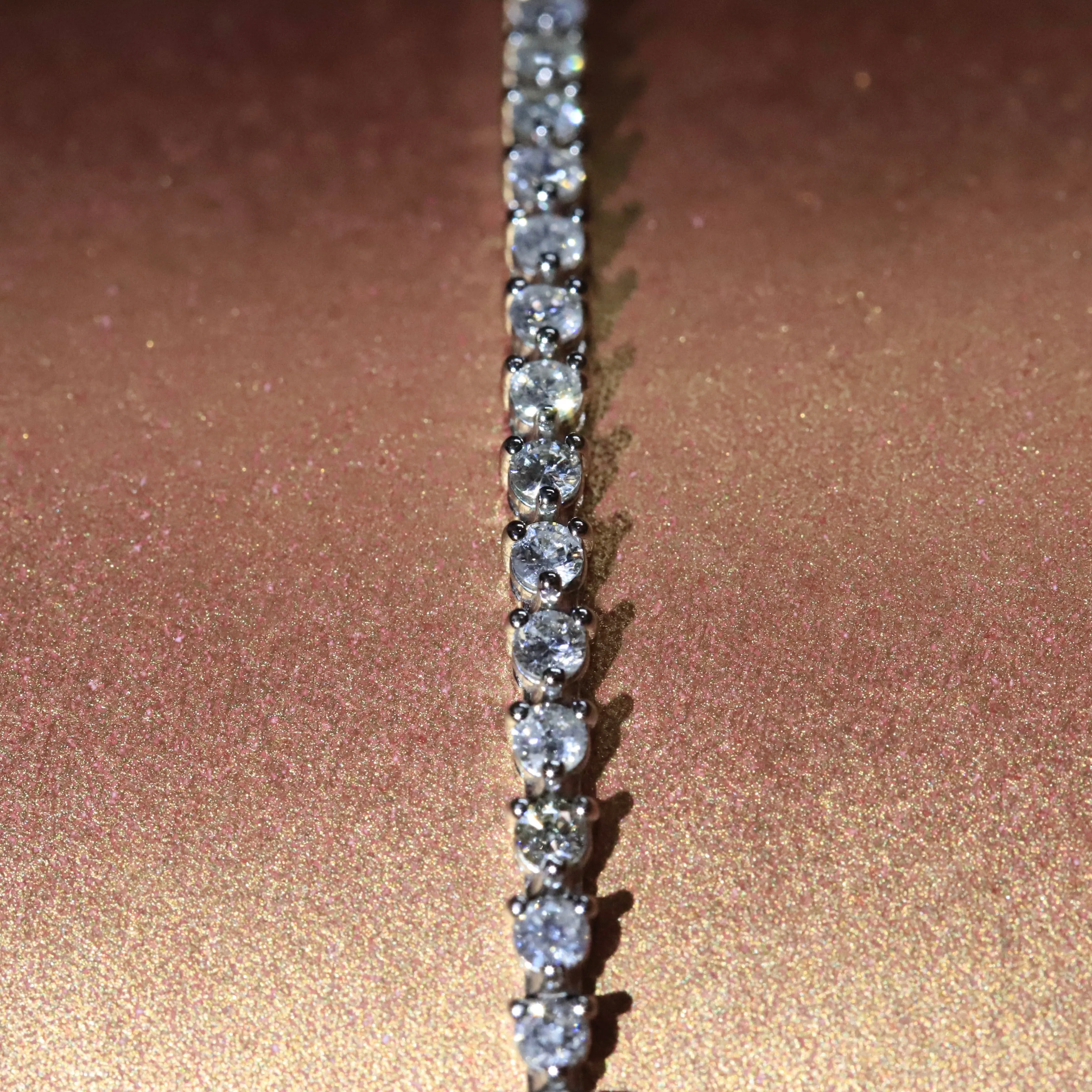 18ct White Diamond Tennis Bracelet with Round Brilliant Cut Diamonds
