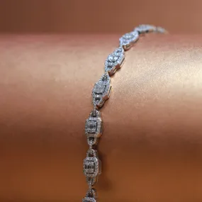 18ct White Gold Diamond Bracelet - Baguette Cut Diamonds in illusion setting