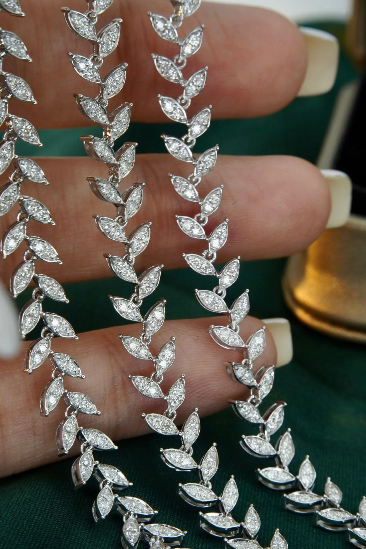Fancy 18K Solid Gold Full Diamond Leaf Bracelet