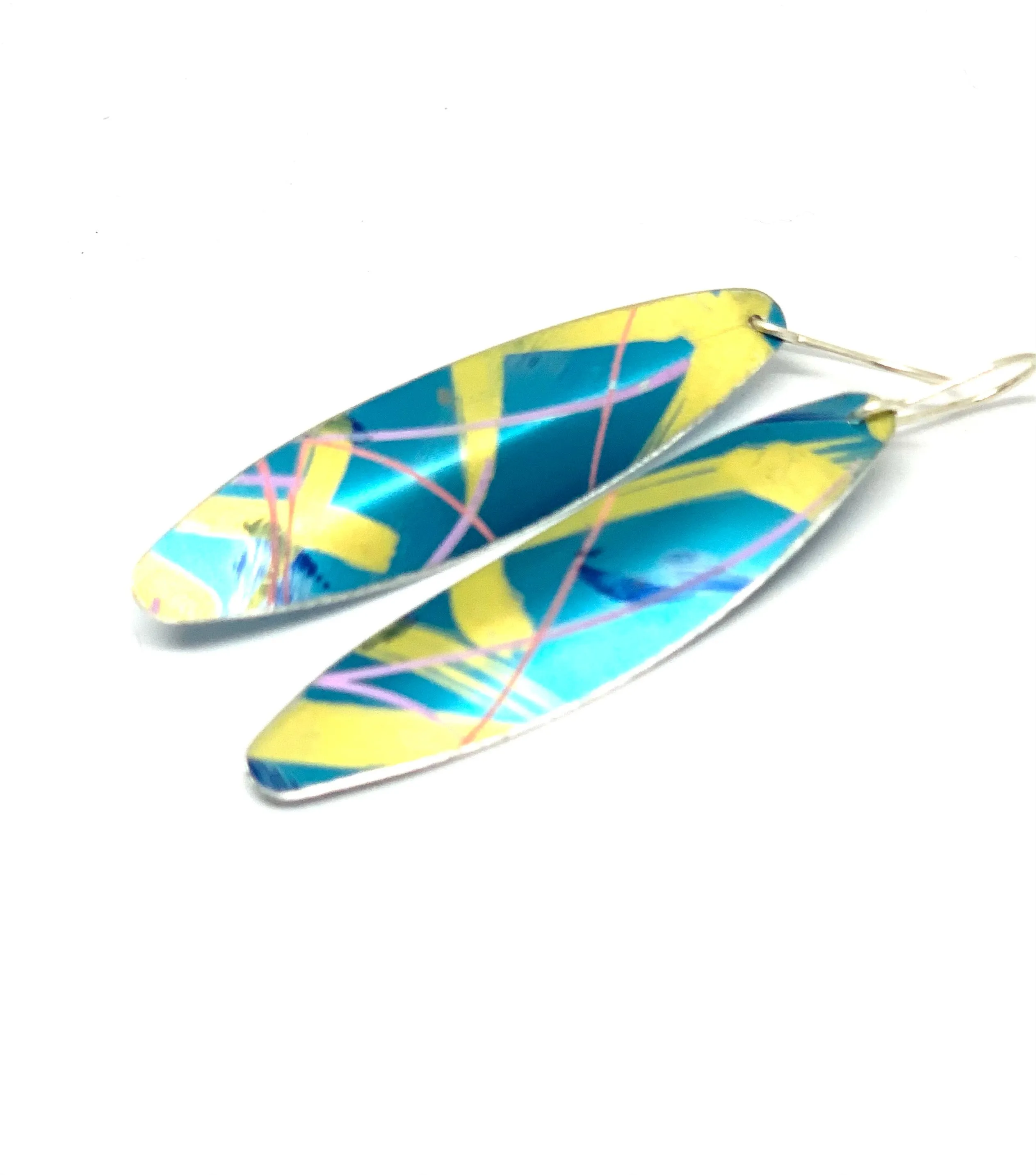Feather shaped Earrings in blue /yellow /pink