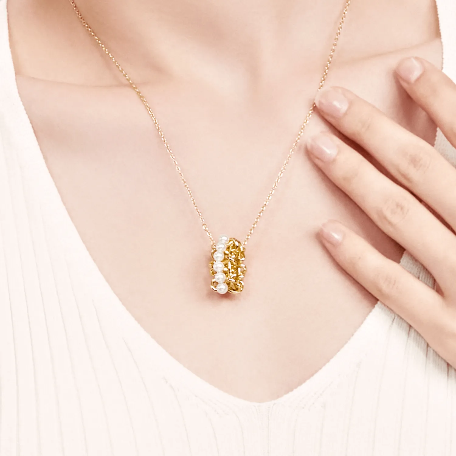 Knitting Pendant Necklace