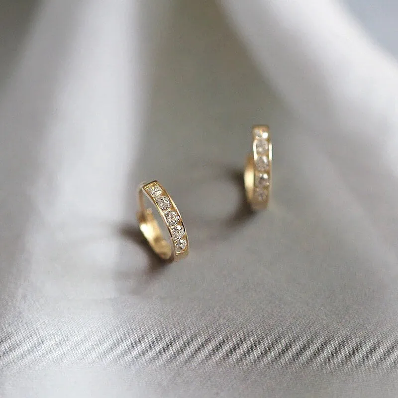 Lili Minimalist Earrings