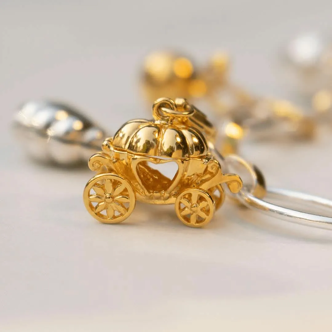 Magical Charm | Carriage - Adventure - Gold