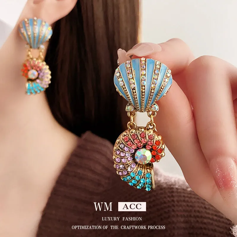 Medieval Pearl Shell Geometric Alloy Electroplating Necklaces
