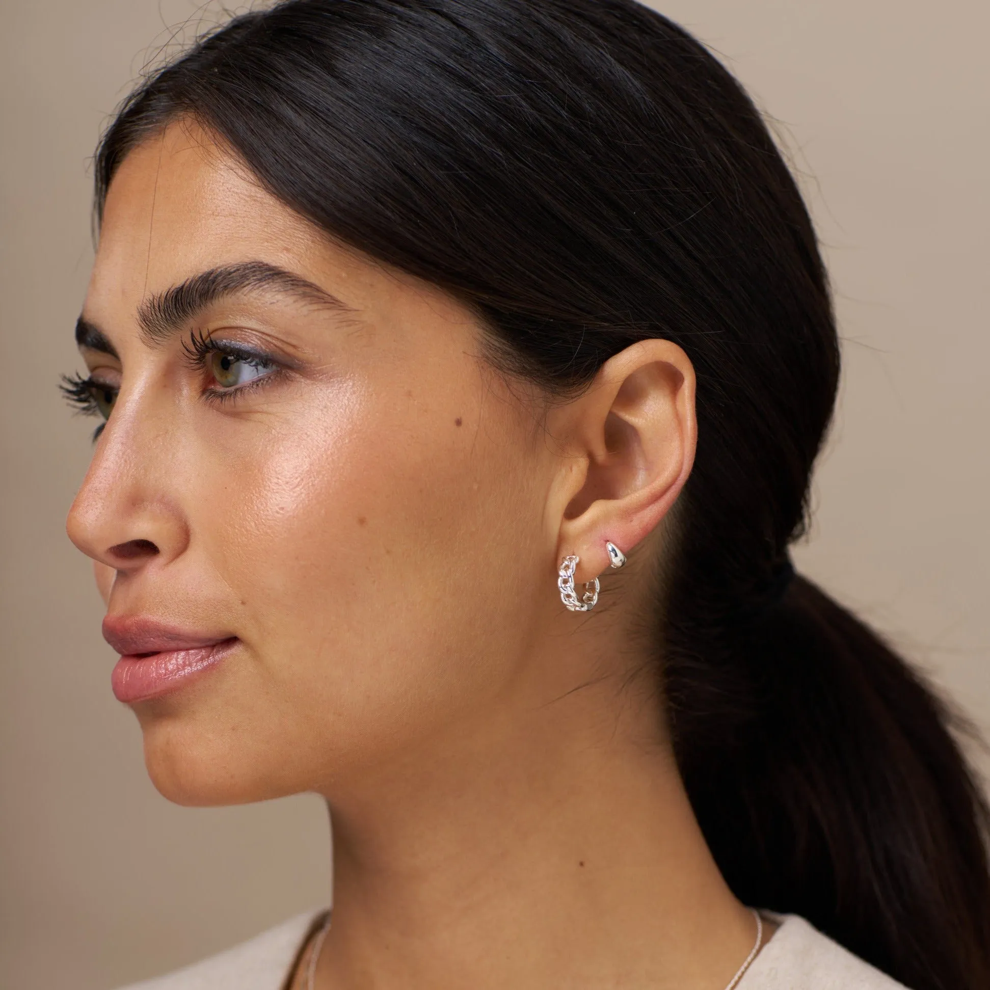 Mini Chain Huggie Hoop Earrings - Silver
