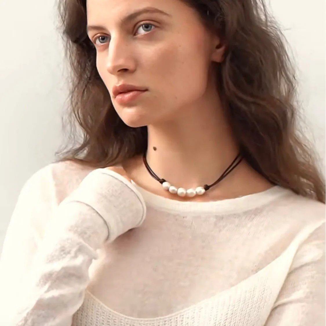 Niche Long Knotted Leather Pearl Short Necklace