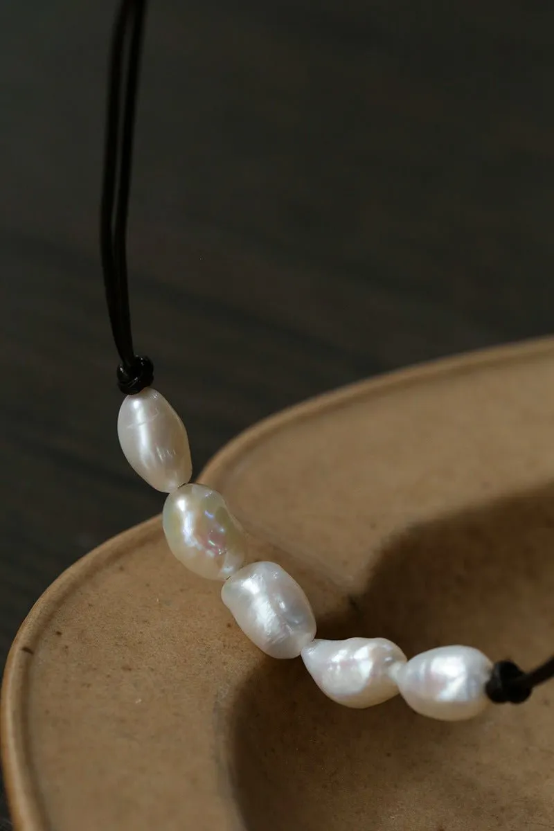 Niche Long Knotted Leather Pearl Short Necklace