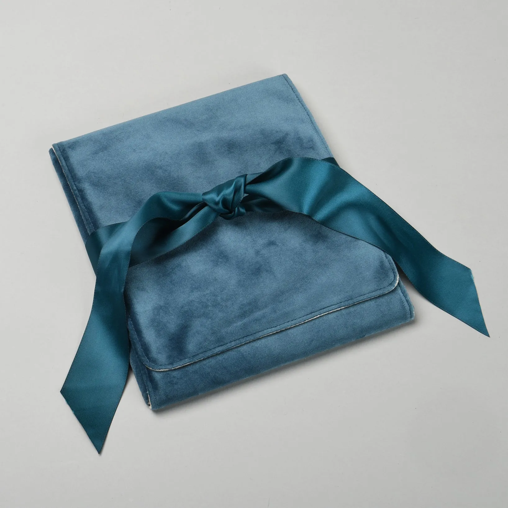Plush Necklace Folder