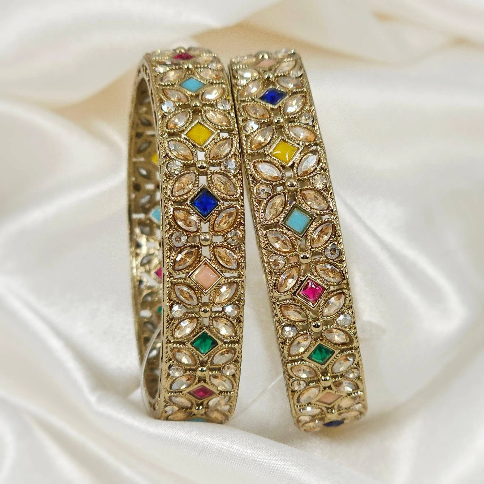 Preena - Pair of original Antique Gold Polki Kangan