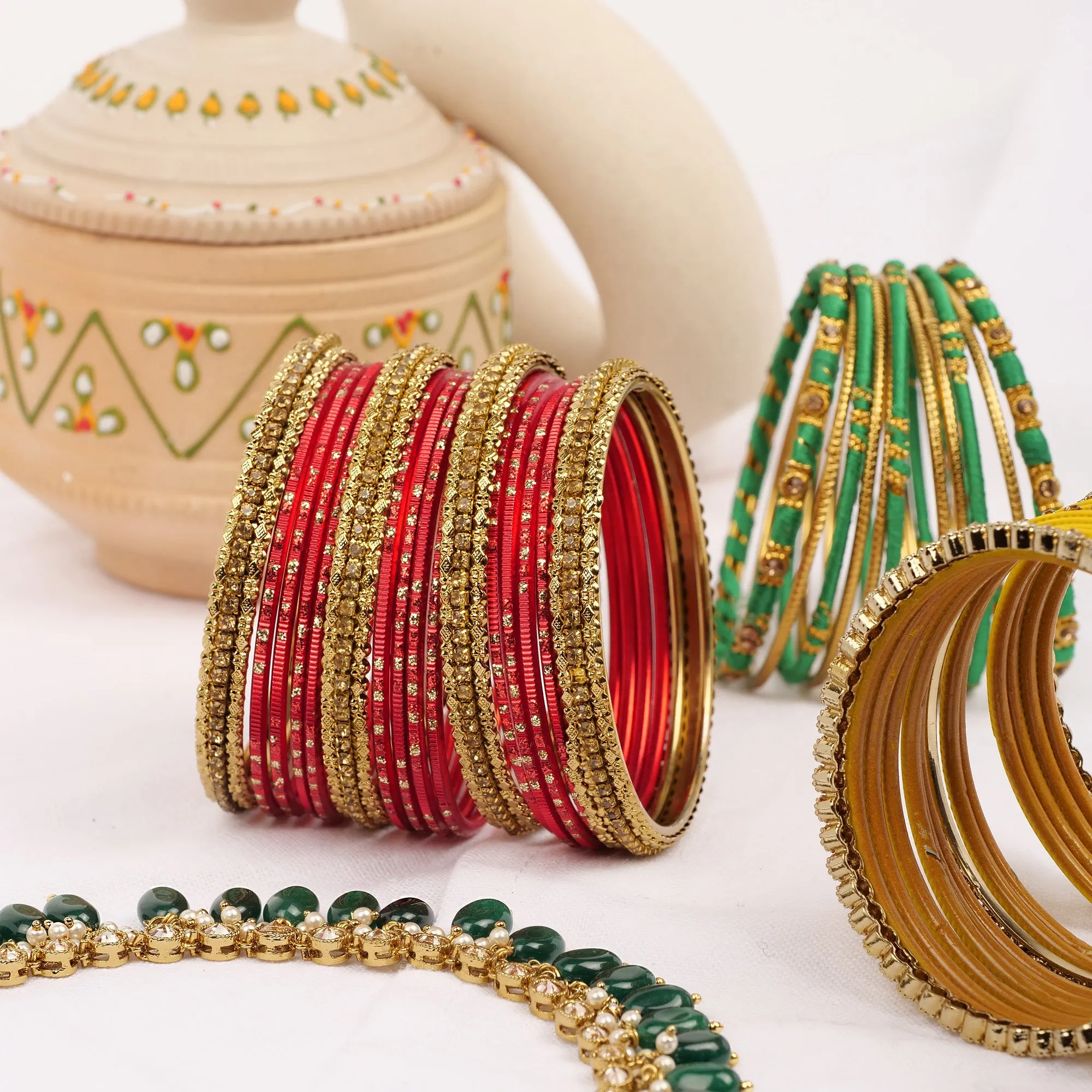 Simple Bangle Set in Red and Antique Gold
