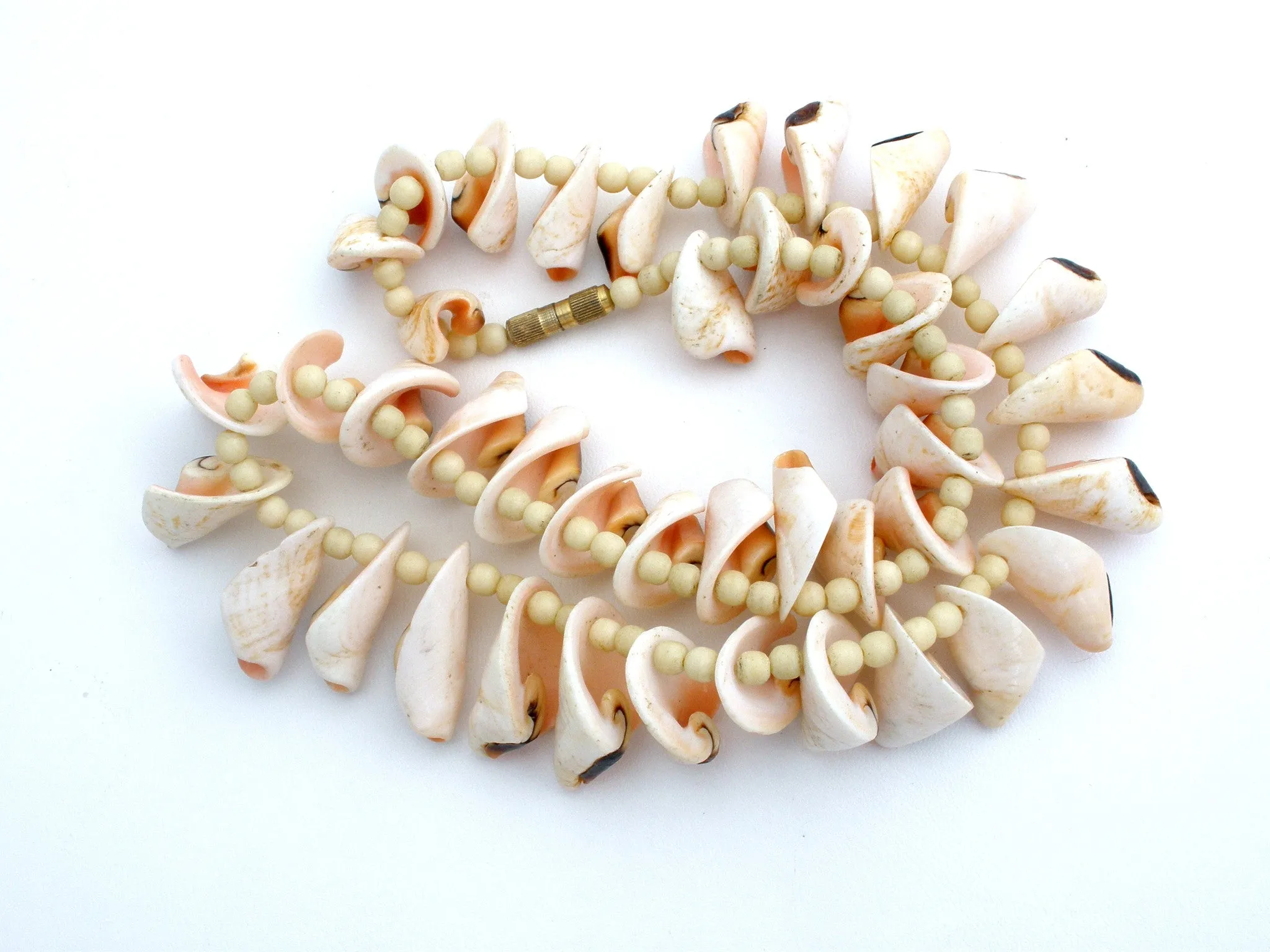 Vintage SeaShell Necklace 16" Hand Made