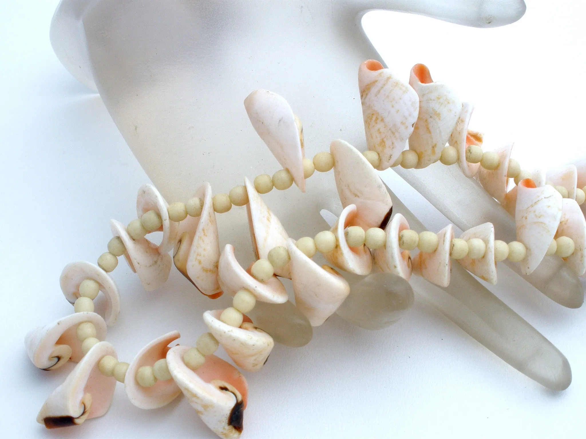 Vintage SeaShell Necklace 16" Hand Made