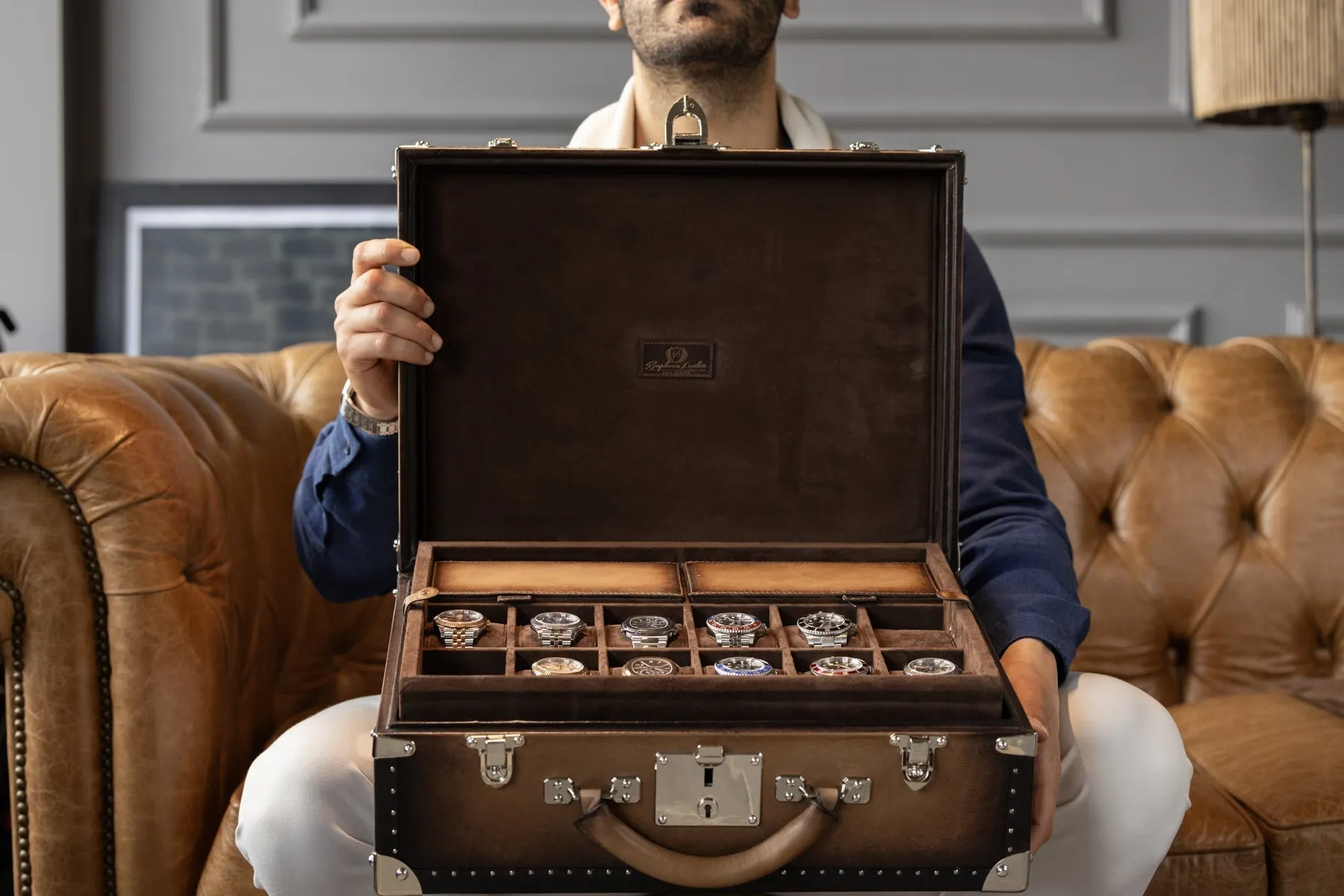 Watch Trunk - Patina Java Brown For 30 Watches
